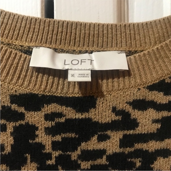 Loft Leopard Sweater - Picture 2 of 4